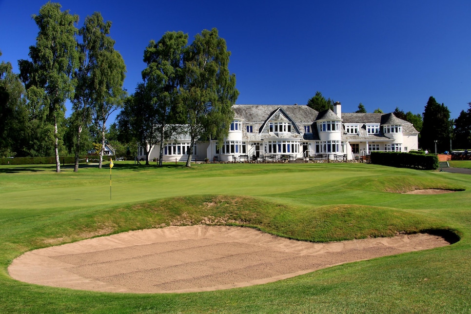 /content/dam/images/golfdigest/fullset/course-photos-for-places-to-play/Blairgowrie clubhouse.jpg